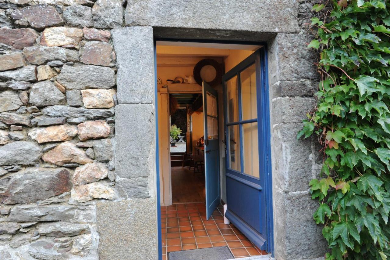 La Goelette Apartment Saint-Suliac Luaran gambar